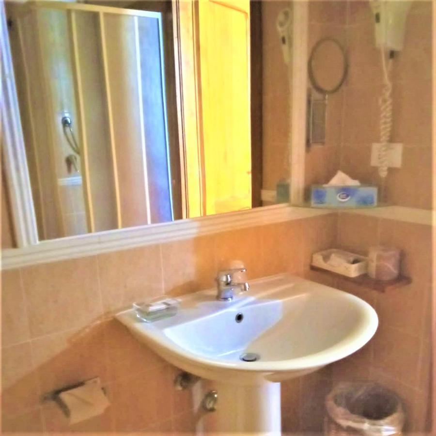 Casale Certosa Hotel Pavona Ngoại thất bức ảnh